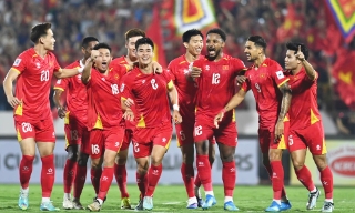 Xuân Son lập cú đúp, tuyển Việt Nam thắng thuyết phục Malaysia